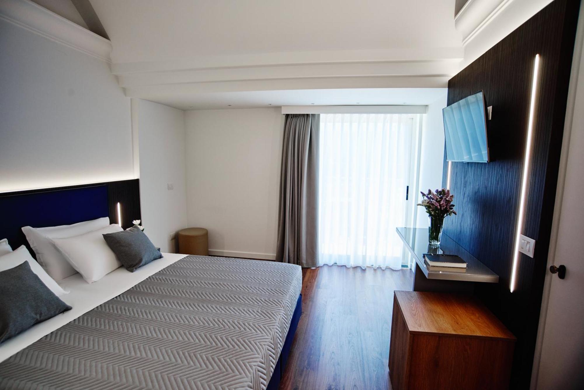 Hotel Negresco Cattolica Ngoại thất bức ảnh